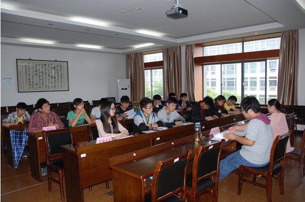 军训竞青春，环土展军魂 ——记环土学院2012级军训工作第二次部署会议